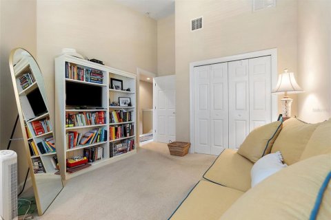 Townhouse in Saint Petersburg, Florida 4 bedrooms, 213.68 sq.m. № 1819177 - photo 22
