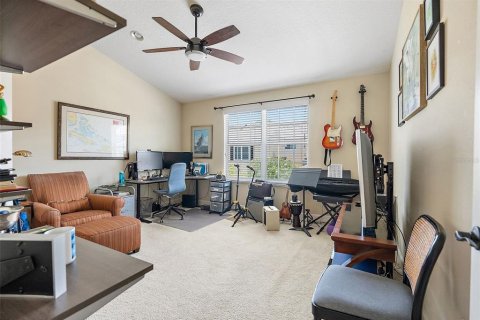 Townhouse in Saint Petersburg, Florida 4 bedrooms, 213.68 sq.m. № 1819177 - photo 28