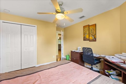 House in Leesburg, Florida 2 bedrooms, 116.5 sq.m. № 2111072 - photo 25