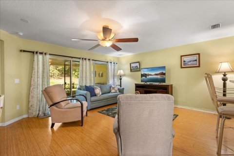House in Leesburg, Florida 2 bedrooms, 116.5 sq.m. № 2111072 - photo 8