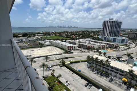 Condo in North Bay Village, Florida, 1 bedroom  № 2068563 - photo 3