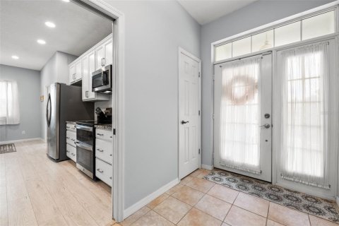 House in Winter Springs, Florida 2 bedrooms, 144.93 sq.m. № 2396532 - photo 16