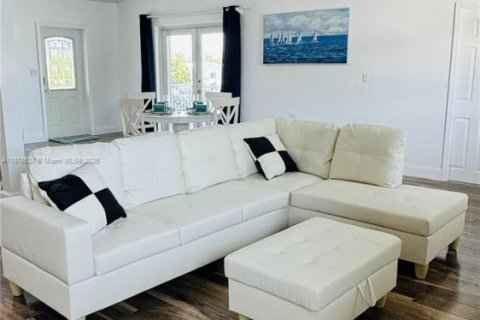 Купить виллу или дом в Ки-Ларго, Флорида 5 спален, № 1981106 - фото 2