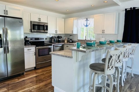 Купить виллу или дом в Ки-Ларго, Флорида 5 спален, № 1981106 - фото 4