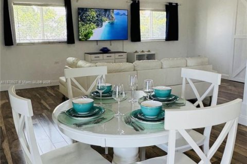 Купить виллу или дом в Ки-Ларго, Флорида 5 спален, № 1981106 - фото 6