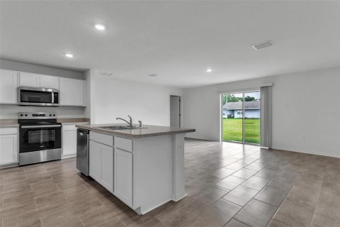 House in Palm Coast, Florida 4 bedrooms, 167.97 sq.m. № 2201212 - photo 10