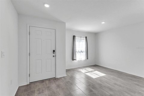 House in Palm Coast, Florida 4 bedrooms, 167.97 sq.m. № 2201212 - photo 7