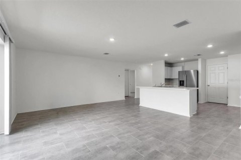 House in Palm Coast, Florida 4 bedrooms, 167.97 sq.m. № 2201212 - photo 15