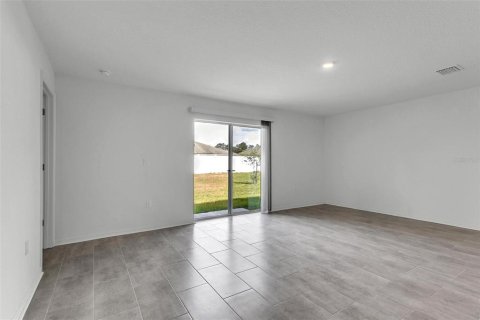 House in Palm Coast, Florida 4 bedrooms, 167.97 sq.m. № 2201212 - photo 16