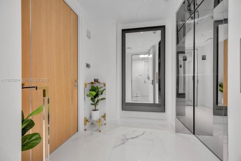 Condo in Sunny Isles Beach, Florida, 4 bedrooms  № 1998169 - photo 7