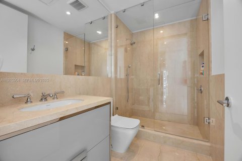 Condo in Sunny Isles Beach, Florida, 4 bedrooms  № 1998169 - photo 23