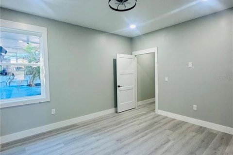 House in Davenport, Florida 2 bedrooms, 111.95 sq.m. № 2092796 - photo 25