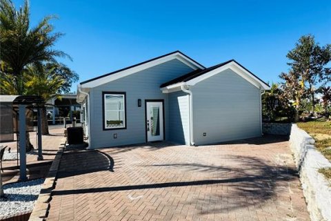 House in Davenport, Florida 2 bedrooms, 111.95 sq.m. № 2092796 - photo 9