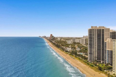 Condominio en alquiler en Fort Lauderdale, Florida, 3 dormitorios, 215.35 m2 № 1154138 - foto 1
