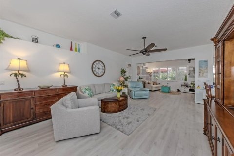 Villa ou maison à vendre à Venice, Floride: 3 chambres, 181.25 m2 № 2419110 - photo 3