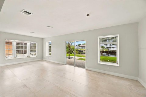 Villa ou maison à vendre à Port Charlotte, Floride: 3 chambres, 184.97 m2 № 2406401 - photo 14