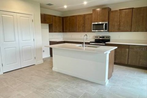 House in Lake Hamilton, Florida 3 bedrooms, 148.46 sq.m. № 1675395 - photo 3