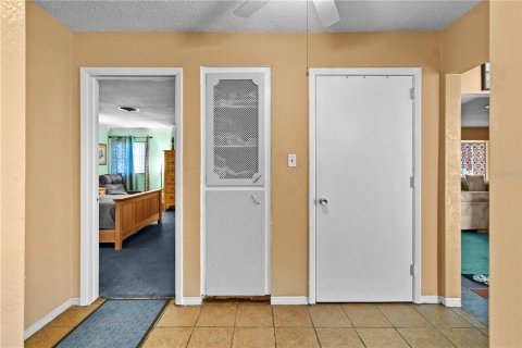 House in Saint Petersburg, Florida 3 bedrooms, 202.9 sq.m. № 1911508 - photo 16
