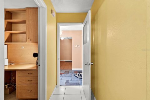 House in Saint Petersburg, Florida 3 bedrooms, 202.9 sq.m. № 1911508 - photo 30