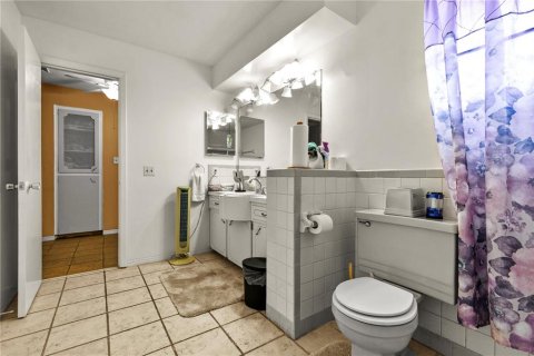 House in Saint Petersburg, Florida 3 bedrooms, 202.9 sq.m. № 1911508 - photo 15