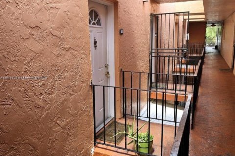 Купить кондоминиум в Хайалиа, Флорида 1 спальня, 71.53м2, № 2013368 - фото 2