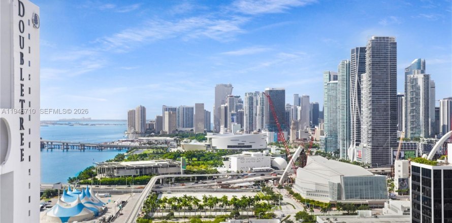 Condominio en Miami, Florida, 1 dormitorio № 2088945