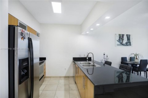 Condominio en venta en Miami, Florida, 1 dormitorio, 76.27 m2 № 2088945 - foto 20