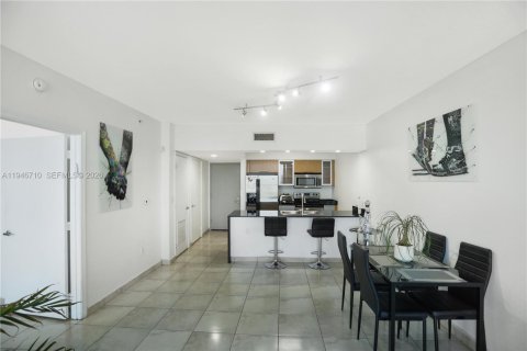 Condominio en venta en Miami, Florida, 1 dormitorio, 76.27 m2 № 2088945 - foto 14