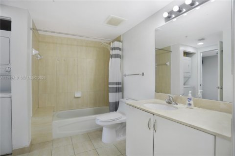 Condominio en venta en Miami, Florida, 1 dormitorio, 76.27 m2 № 2088945 - foto 22