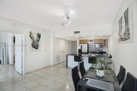 Condominio en venta en Miami, Florida, 1 dormitorio, 76.27 m2 № 2088945 - foto 15