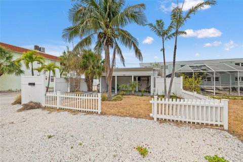 Casa en venta en Saint Pete Beach, Florida, 1 dormitorio, 44.96 m2 № 1745138 - foto 1