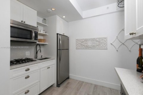 Condominio en venta en Miami Beach, Florida, 1 dormitorio, 38.09 m2 № 2016859 - foto 9