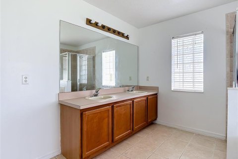 House in Kissimmee, Florida 3 bedrooms, 178.93 sq.m. № 2210569 - photo 21