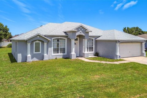 House in Kissimmee, Florida 3 bedrooms, 178.93 sq.m. № 2210569 - photo 2