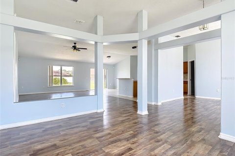 House in Kissimmee, Florida 3 bedrooms, 178.93 sq.m. № 2210569 - photo 10