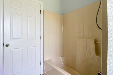 House in Kissimmee, Florida 3 bedrooms, 178.93 sq.m. № 2210569 - photo 27