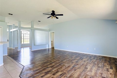 House in Kissimmee, Florida 3 bedrooms, 178.93 sq.m. № 2210569 - photo 8
