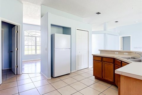 House in Kissimmee, Florida 3 bedrooms, 178.93 sq.m. № 2210569 - photo 11