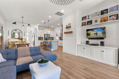 Casa en venta en Oakland, Florida, 4 dormitorios, 208.66 m2 № 2384318 - foto 10