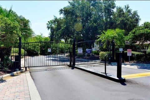 Condominio en alquiler en Saint Petersburg, Florida, 1 dormitorio, 46.45 m2 № 1904124 - foto 4