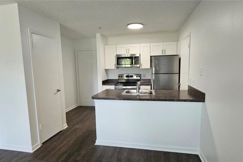 Condominio en alquiler en Saint Petersburg, Florida, 1 dormitorio, 46.45 m2 № 1904124 - foto 6