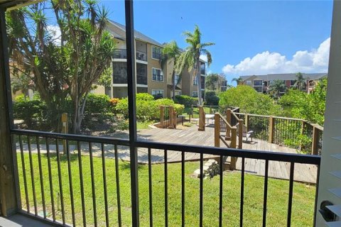 Condominio en alquiler en Saint Petersburg, Florida, 1 dormitorio, 46.45 m2 № 1904124 - foto 15