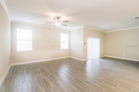 Townhouse in Lutz, Florida 3 bedrooms, 215.44 sq.m. № 2277701 - photo 5