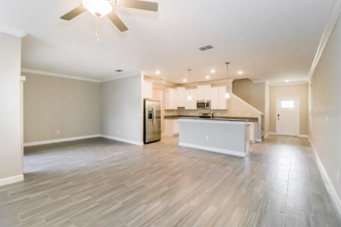 Townhouse in Lutz, Florida 3 bedrooms, 215.44 sq.m. № 2277701 - photo 6