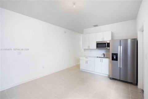 Villa ou maison à louer à Miami, Floride: 1 chambre № 2020031 - photo 2