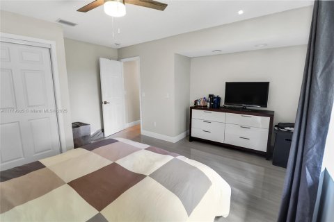 Casa en venta en Cooper City, Florida, 4 dormitorios, 286.98 m2 № 1697230 - foto 27