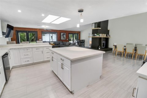 Casa en venta en Cooper City, Florida, 4 dormitorios, 286.98 m2 № 1697230 - foto 17