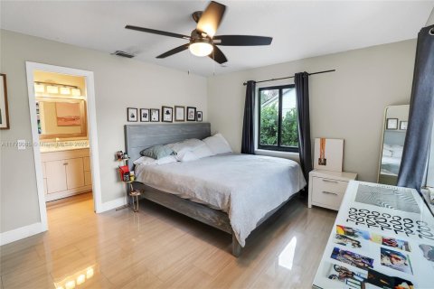 Casa en venta en Cooper City, Florida, 4 dormitorios, 286.98 m2 № 1697230 - foto 24