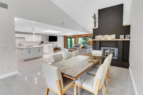 Casa en venta en Cooper City, Florida, 4 dormitorios, 286.98 m2 № 1697230 - foto 12