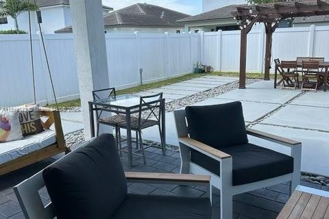 Casa en venta en Homestead, Florida, 4 dormitorios, 237.46 m2 № 1770645 - foto 21